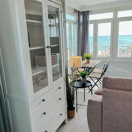 Beautiful Sea Views Pool & Appartamento