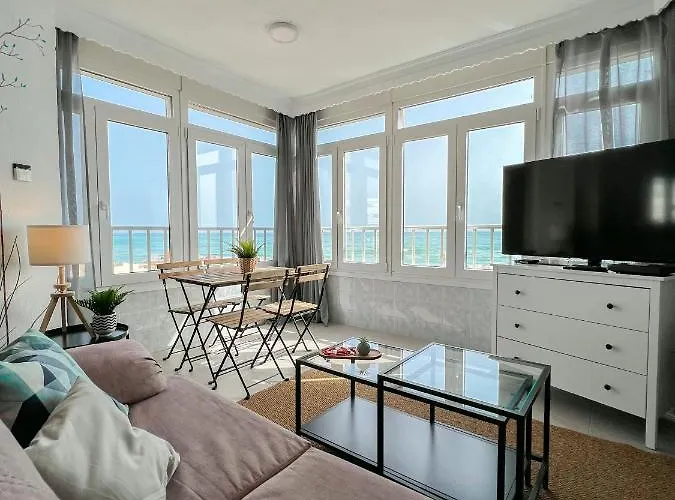 Beautiful Sea Views Pool & * Торремолинос