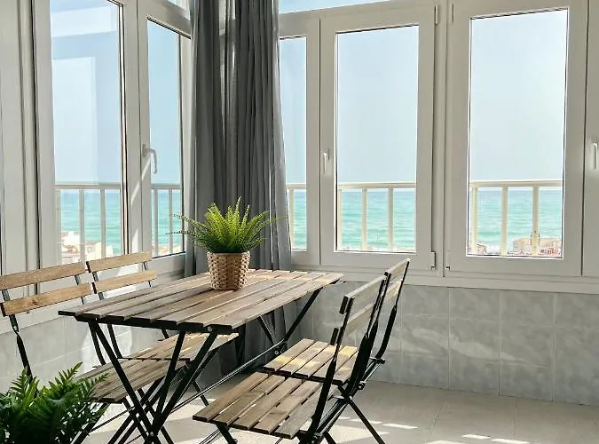 Beautiful Sea Views Pool & Appartamento *