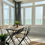 Beautiful Sea Views Pool & Апартаменти *