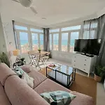 Beautiful Sea Views Pool & *